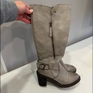 White Mountain womens tall boot with zip on side and heel